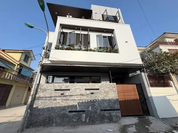 Siêu phẩm nhà phố minh khai 3 ngủ 1 khách 1 bếp 1 phòng thờ khép kín sang - xịn