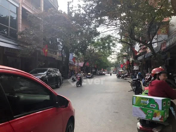 Bán nhà 3 tầng - Hồng Sơn - p Trường Vinh - Nghệ AnDiện tích: 126.8m2 (4.85*20.31)