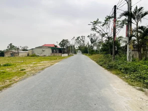 Bán lô đất mặt đường Phúc Thọ Chợ Sơn, xóm 5, Nghi Phong, Vinh Lộc