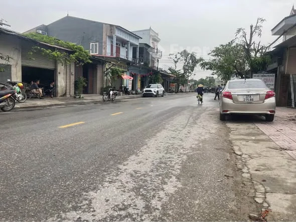 Bán đất kinh doanh Mặt đường lệ ninh phường quán bàu Dt 73m2 ( có 55m đất ở )