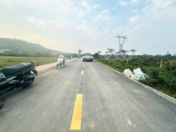 BÁN ĐẤT 3 lô liền kề THÔN TÂY SƠN TOÀN LƯU HÀ TĨNH- Diện tích:7x23 - Thỏa thuận - 151m²