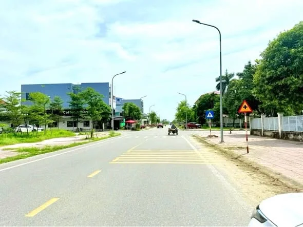 BÁN 2LÔ LK KINH DOANH MẶT ĐƯỜNG LÊ BÌNH - ĐỐI DIỆN CDC HÀ TĨNH