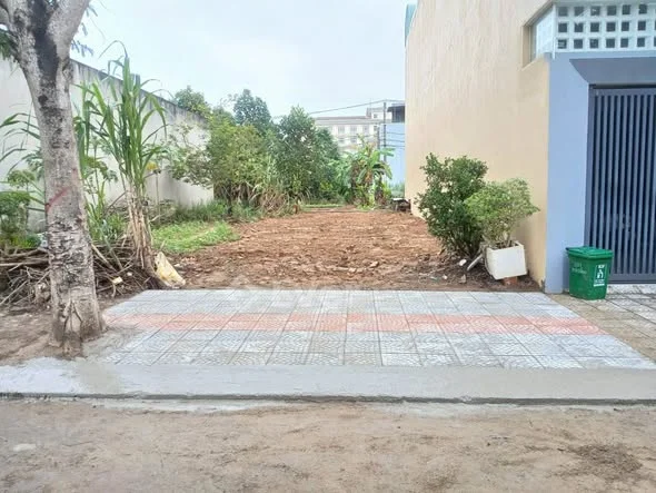 BÁN LÔ ĐẤT SẠCH ĐẸP - ĐƯỜNG PHÙ ĐỔNG - HƯỚNG TÂY Diện tích: 100m2.