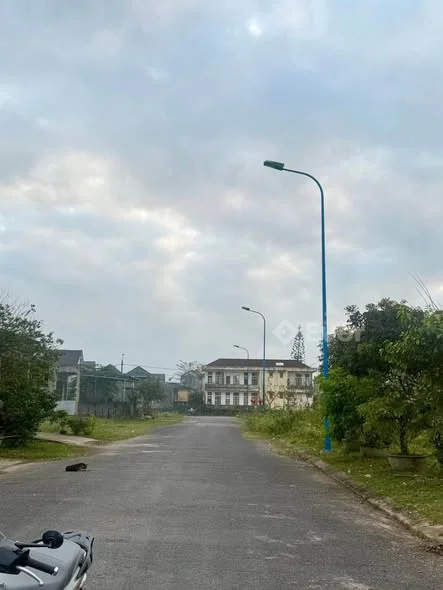 Mặt Tiền Tố Hữu Ái Tử - Triệu Phong Dt 8x28,75 Hướng TB Giá 1.3xx. . Lh 0942757***