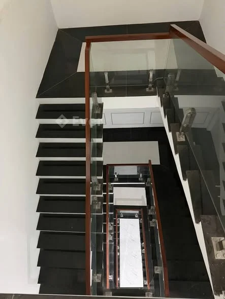 Siêu Phẩm Nhà ThuêCHO THUÊ NHÀ MT NGUYÊN CĂN QUANG TRUNG ( Siêu Trung Tâm ) Tp Quảng Ngãi