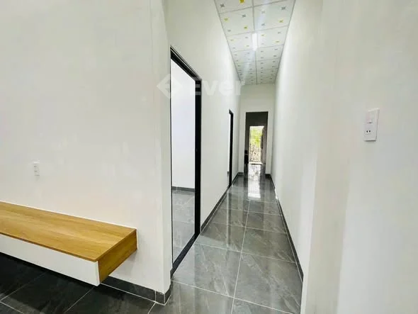 Chủ Gửi Nhà Cấp 4 Rẻ Đẹp. Hẻm 203 Lê Thánh Tôn.- Đường Ô tô đến tận nơi, gần mặt tiền