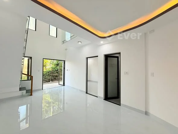 NHÀ CHÁNH LỘ MỚI 100% - Diện tích 57m2 hơn 90m2 sàn - Hướng Tây - 2PN, nhà thiết kế đẹp, nịnh mắt