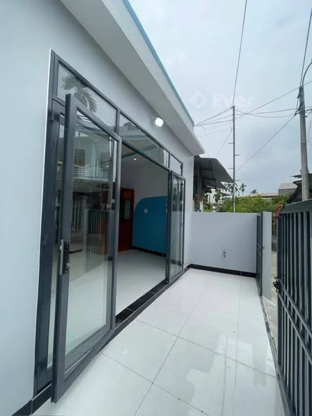 NHÀ HẺM 22/72... LÊ LỢI Nhà 3 PN , có thể lên mê Đường ô tô tận ngõ, thông thoáng