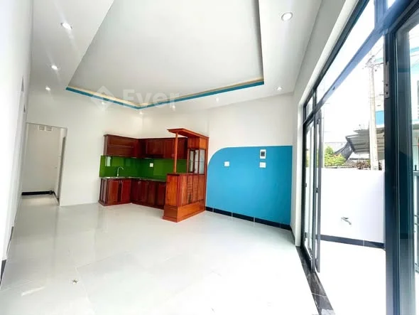 NHÀ HẺM 22/72... LÊ LỢI Nhà 3 PN , có thể lên mê Đường ô tô tận ngõ, thông thoáng