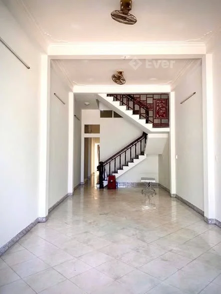 CHO THUÊ NHÀ 2 mê. Mặt tiền đường Nguyễn Công Phương. TP Quảng Ngãi. - 9 triệu - 86m²