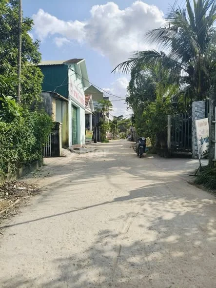 Chủ cần bán lô đất Tịnh Ấn Tây, cách đường chính Võ Nguyên Giáp 300m, cách KDC Điền Viên 100m