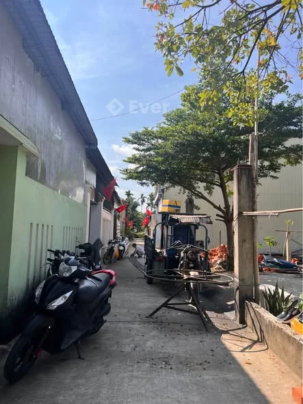 ĐẤT HẺM 626 NGUYỄN CÔNG PHƯƠNG- Trên đất có sẳn tường rào cổng ngõ