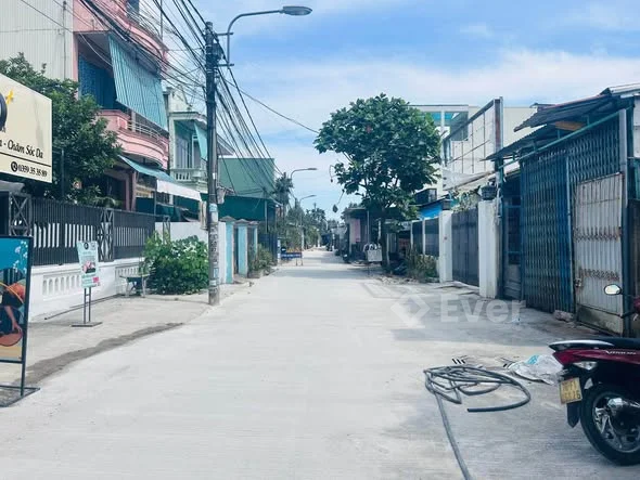 BÁN LÔ ĐẤT ĐẸP MẶT TIỀN HẺM 581 QUANG TRUNG. VỊ TRÍ HIẾM CÓ CỰC TRUNG TÂM ĐI ĐÂU CŨNG TIỆN - 1,7 tỷ - 90m²