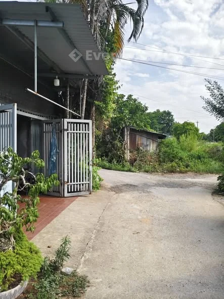 NHÀ CẤP 4 HẺM 968 QUANG TRUNG ( hiện đang cho thuê 3tr/th)144m22 PN , 1wc , có sân ô tô, sân sau