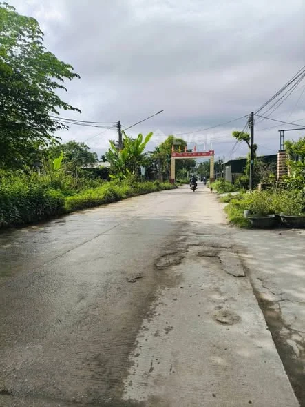 Mặt tiền đường Nguyễn Chánh Tịnh Hà Hướng tây, dt 5,5m*23,5m2 lô liền kề