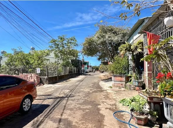 HẺM 40 LÊ QUANG ĐỊNHcòn hai lô liền kề-Dt : 4,5m X 19m (đất ở toàn bộ )