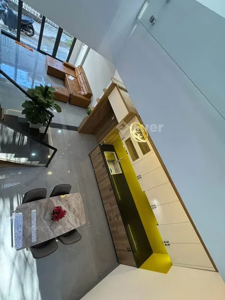 pleikuNhà mê hẻm 90 /74 Trường Chinh - Phường Pleiku, gần Mường Thanh Gia Lai.