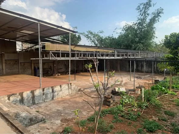 BÁN NHÀ SÂN VƯỜN RỘNG – DIỆN TÍCH LỚN – GIÁ TỐT Hẻm 274 Lê Duẩn – khu dân cư yên tĩnh, thoáng mát