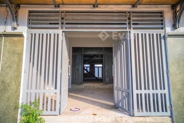 BÁN NHANH NHÀ LIỀN KỀ ĐƯỜNG THANH NIÊN - QUY NHƠN NAM - GIA LAI