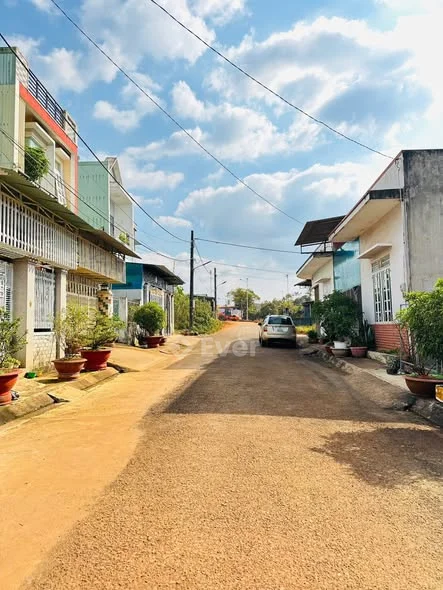 BÁNN LÔ ĐẤT TÁI ĐỊNH CƯ NGÔ GIA KHẢM- Song song với đại lộ NGUYỄN VĂN LINH- Dt : 5 x 16m