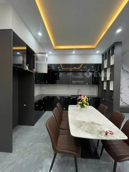 Nhà gồm 1lầu 1trệt DỌN VỀ ĂN TẾT Hẻm 565 Lê DUẨN An Phú Zá chỉ #1ty950 tr