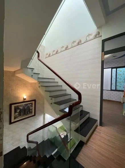 NHÀ MẶT TIỀN NGUYỄN VĂN CỪ – GẦN TÔ HIẾN THÀNH DT: 63m² | Ngang 4,33m