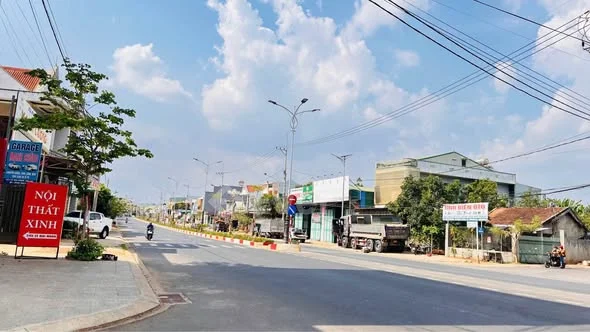 Đất hẻm chính 243 lê đại hành đất đẹp bằng phẳng. Cách mặt tiền LĐH chỉ 30m