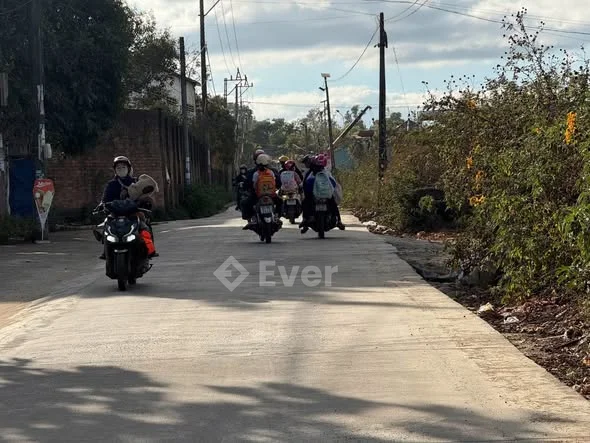 Lô đất siêu đẹp ngay chợ Chi Lăng hẻm chính 719 Trường Chinh...DT : 5 x 27m full thổ cư