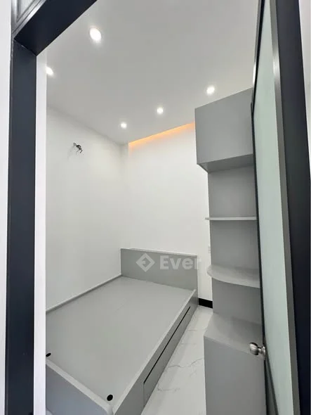 NHÀ ĐẸP GIÁ MỀM TẶNG FULL NỘI THẤT NHÀ 3 TẦNG, HẺM ĐƯỜNG VÕ MUỜI, QUY NHƠN