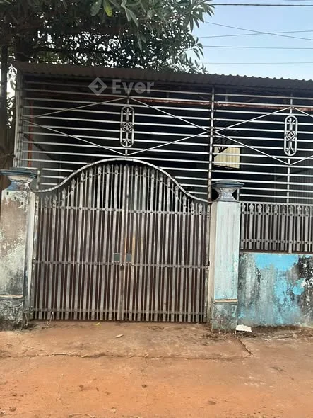 LÊN CĂN NHÀ CẤP 4 HẺM TRƯƠNG ĐỊNH- TP PLEIKU Diện Tích: 10x31m, 100m2 đất ở Hướng: Nam