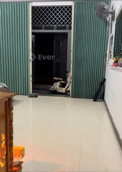 Nhà gác lỡ hẻm Nguyễn Viết XuânDT : 5m x 20m có 3p ngủNhà đẹp về chỉ ở, qua Tết công chứng nhận