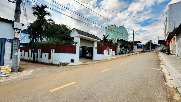 Hùng cắt lỗ lô đất Mặt tiền Lê Thị Hồng Gấm Diện tích: 6 x 34m – 100m² thổ cư