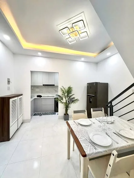 CHO THUÊ NHÀ HẺM ĐOÀN TRẦN NGHIỆP – GẦN MTVT CHỈ NHẬN KHÁCH NƯỚC NGOÀI