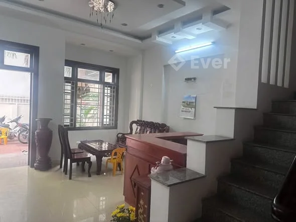 Bán nhà khu phố Tây, Trần Phú - Lộc Thọ - Trung tâm Nha Trang, cách biển Trần Phú chỉ khoảng 50m