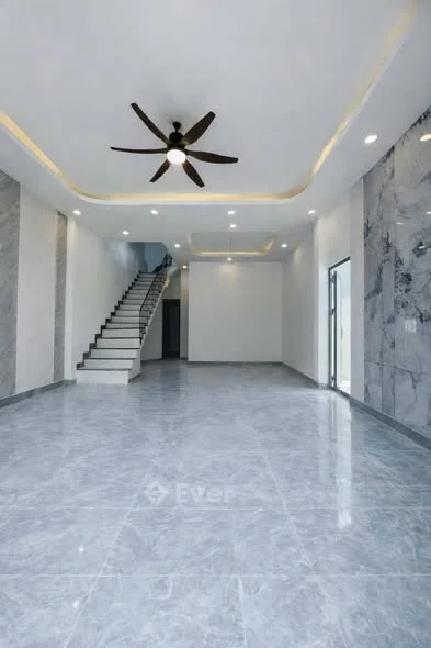 Nhà Mặt Tiền Kinh Doanh Bán kính 200 mét là:- Ủy Ban Xã Diên Sơn - 2,6 tỷ - 112.4m²