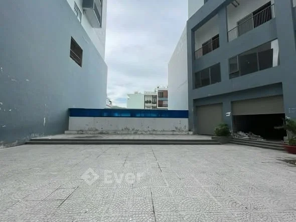 - Bán gấp 2 căn Shophouse sảnh A của Tòa Nhà P.H - số 11 đường Võ Thị Sáu