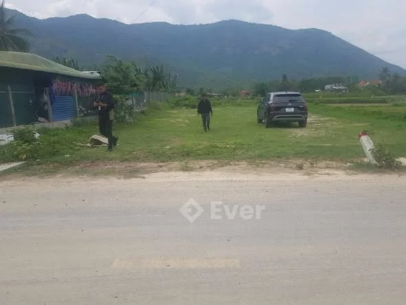 CẦN BÁN LÔ ĐẤT XUÂN TRANG – XUÂN SƠN – VẠN NINH Mặt tiền đường nhựa DT651E rộng 13m, quy hoạch mở