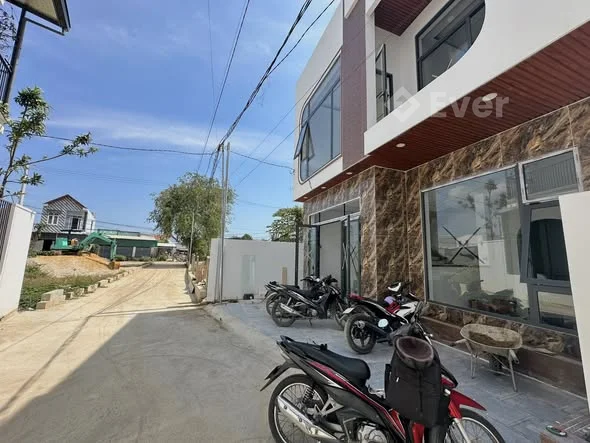 Nhà Mới Đón Tết 2026 !Thị Trấn Diên Khánh - Khánh Hòa  Dt ĐẤT: 72 m2. - 3,18 tỷ - 72m²