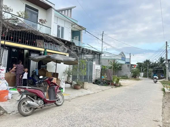 Bán lô Mặt đường Rọc Chu - Diên Điền cách hương lộ 5 chỉ 150mLô góc 86m2 full thổ cư - 1,2 tỷ - 86m²