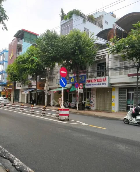 NHÀ 5 TẦNG MẶT TIỀN NGUYỄN THỊ MINH KHAI – KINH DOANH ĐỈNH - 14 tỷ - 60m²