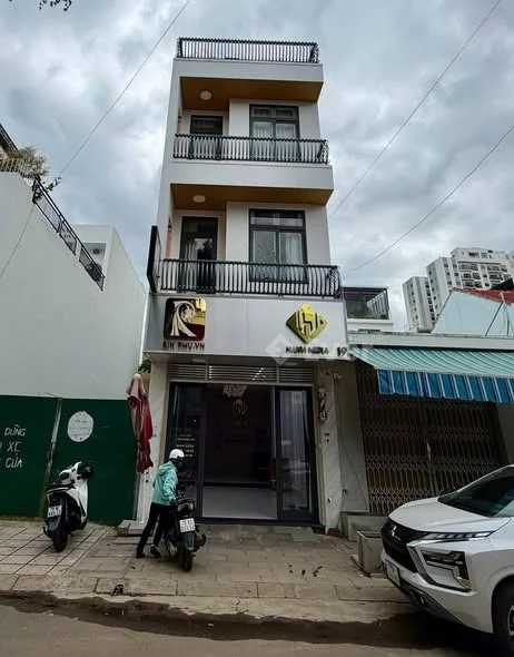 CHO THUÊ NHÀ mặt tiền đường PHÙNG THẾ TÀI, Nha Trang 22 triệu/ tháng ( 4 phòng, 4 wc)