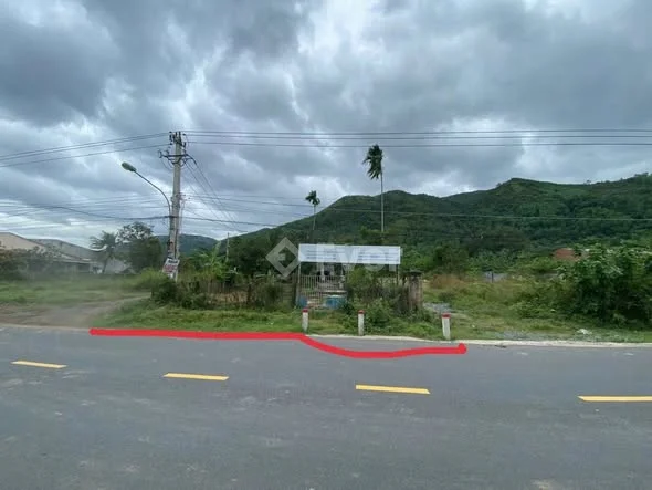 Bán lô 2 mặt tiền tỉnh lộ 3, xã Phước ĐồngDiện tích: 904,7m2 ( ngang 13,97 m) - 12,5 tỷ - 904.7m²