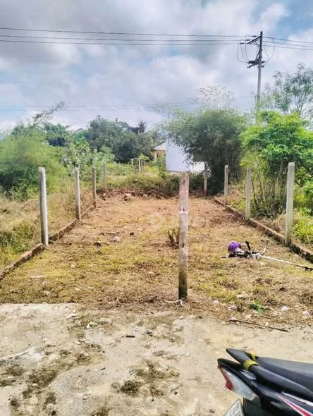 BÁN ĐẤT SÁT ĐƯỜNG D30 – KDC LỘC PHÁT, VĨNH HIỆP 
LVCc 
 Diện tích: 62m² – ngang 5m
 Hướng: Tây Bắc - 1,85 tỷ - 62m²