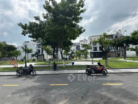 VCN Phước Long 2 - đối diện công viên ._ Diện tích : 95m2 ( ngang 5m )