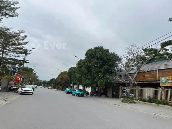 Bán lô đất 275m2 gần cầu Ngòi Đum