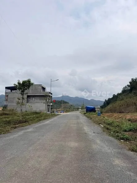 14xx: 131m2 mt 6,6m x20mBán lô đất đường T2 đảm bảo đẹp nhất tuyến đường, k vướng gì