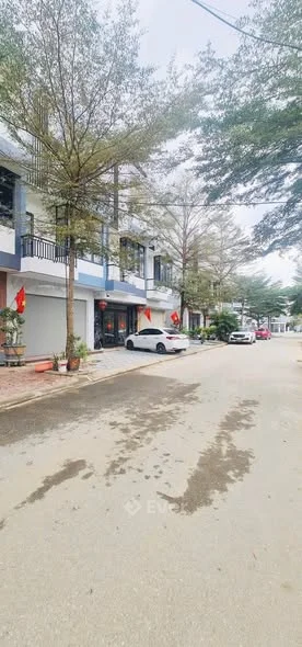 Hot - 2.7 tỷ có ngay căn nhà 3 tầng KDT Kosy Vị trí: Đường A3 - KDT Kosy - P.Cam Đường