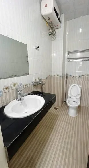 Cần tìm nhanh chủ mới cho căn nhà siêu đẹp nằm trên đường Trần Hưng Đạo đối diện hồ điều hoà