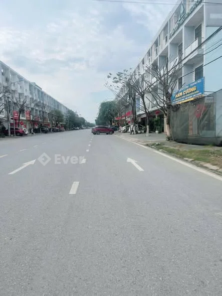 ĐẤT MẶT TIỀN ĐƯỜNG TRẦN PHÚ – DT 4,5 x 20 (90m²) Vị trí: Đường Trần Phú