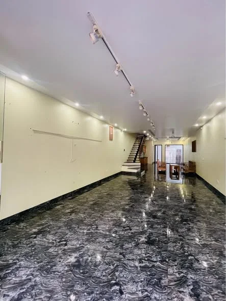 BÁN NHÀ ĐƯỜNG SƠN ĐEN TT PHƯỜNG CỐC LẾU- DT: 5 x 20 Vuông Vắn